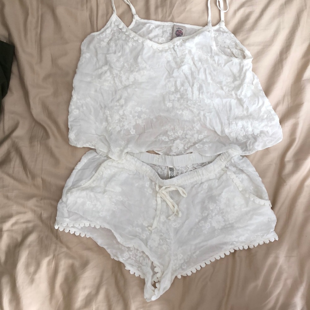 In Bloom lounge/ sleep set. White, size M.